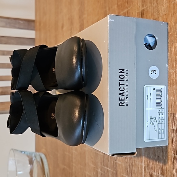 NEW Kenneth Cole Reaction Girls Black Ballerina Flats (Tap Stary) Size 3 - Picture 2 of 5